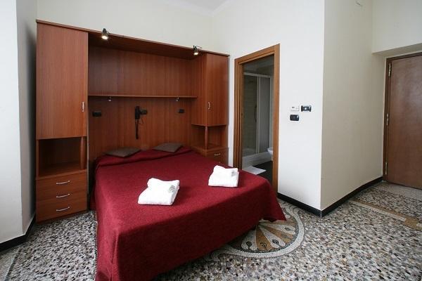 Hotel Le Tre Stazioni Генуя Экстерьер фото